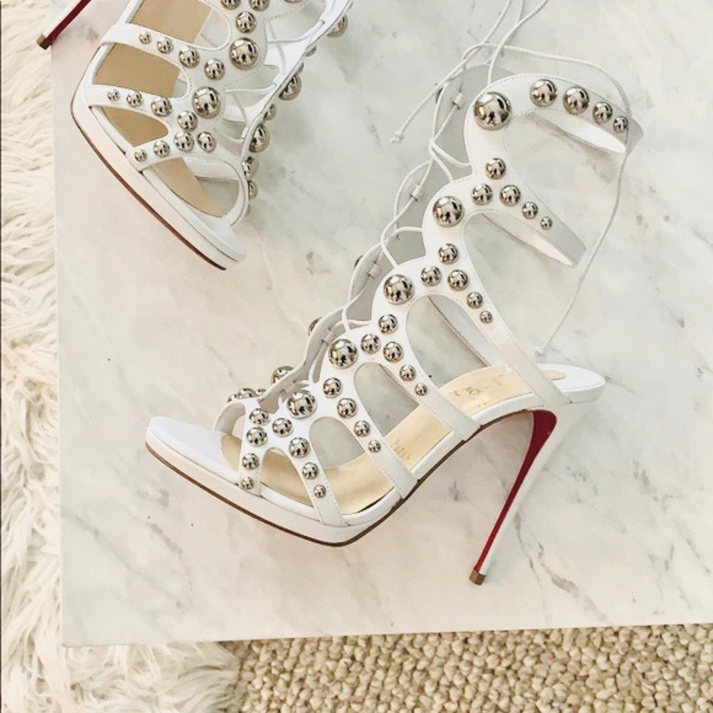 ✨SOLD✨ NIB Christian Louboutins Amazoubille White Heels
